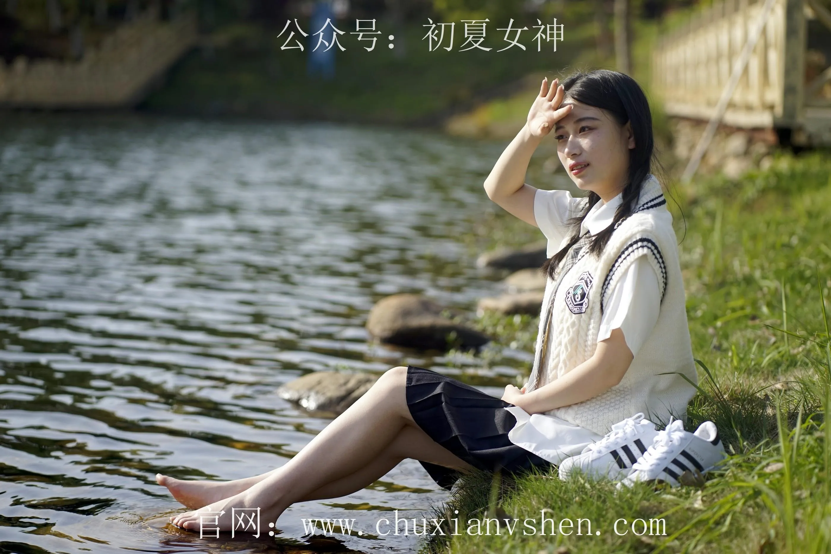 初夏女神 NO.061 念念 春秋JK套搭配三叶草贝壳头鞋 [115P]插图5
